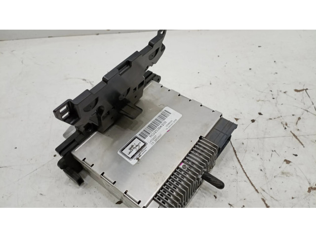 Радио/ проигрыватель CD/DVD / навигация