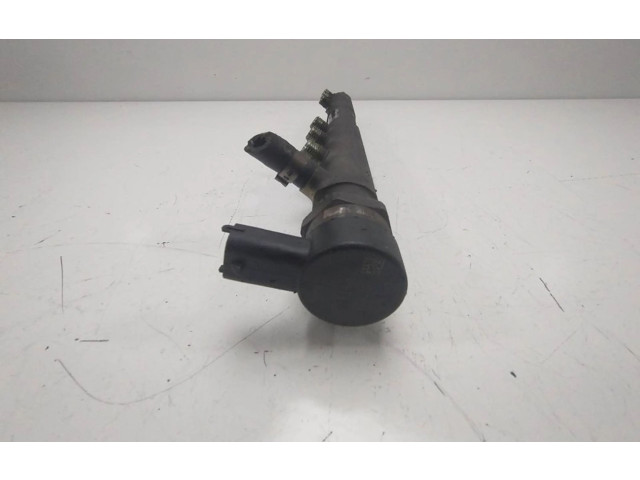 Топливная рампа 0445215023, 8699179   Volvo XC90  