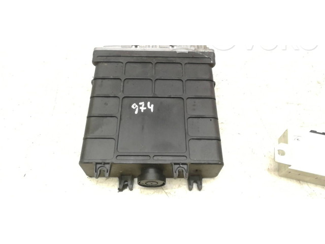 Řídící jednotka 039906024D, 00FB040201 Audi Coupe 1995