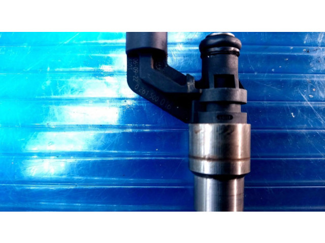 Vstřikovač 0261500016 Audi A3 S3 A3 Sportback 8P pro benzínový motor 1.6 BLF