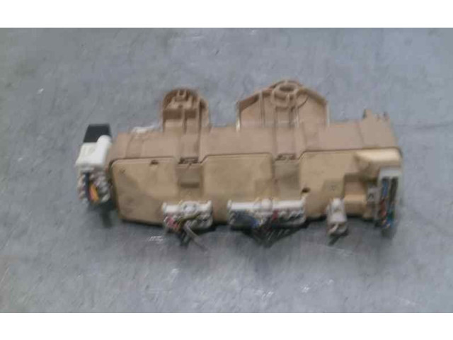 Pojistková skříňka Řídící jednotka BSM 1D2401579078 Mazda 323 2001