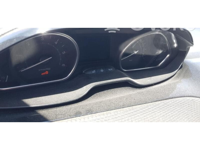 Панель приборов 9822703980   Peugeot 2008 I       