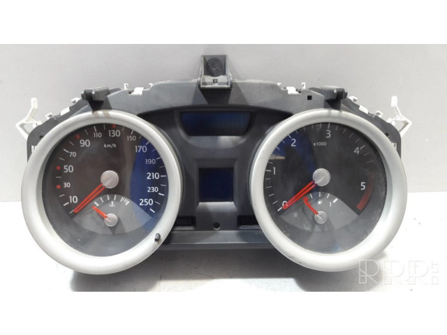 Přístrojová deska Renault Megane II 2002 8200399700D