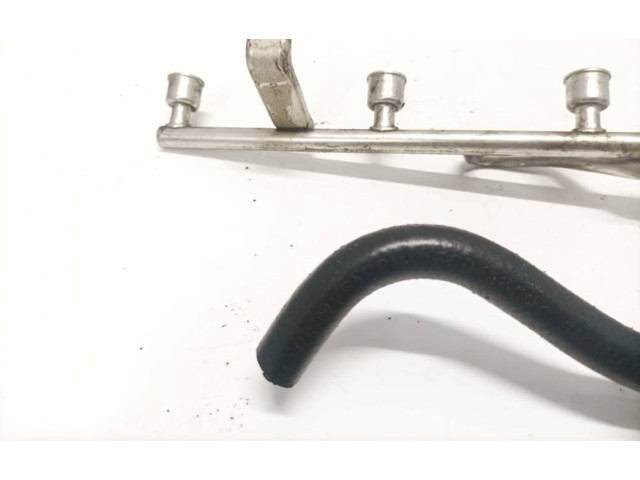 Топливная рампа    Opel Meriva A  