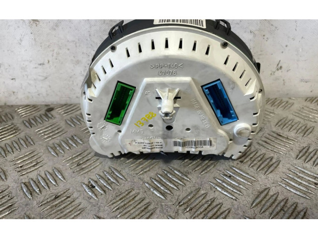 Přístrojová deska  Volkswagen New Beetle  1C0920800A  