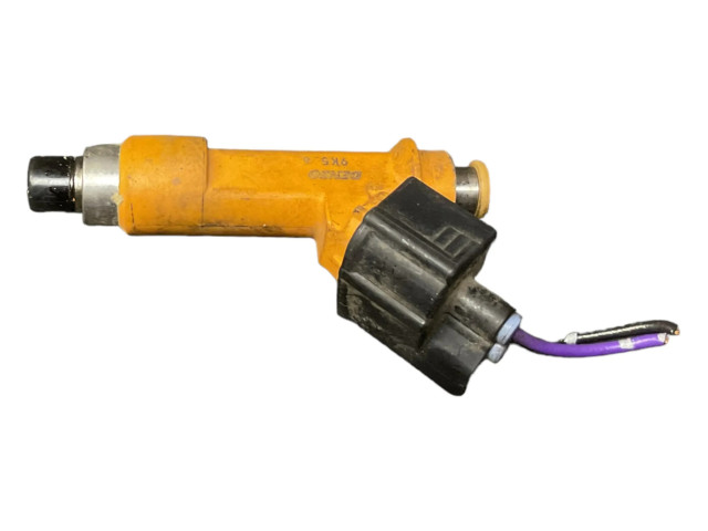 Vstřikovač 2325040020, 042093113 Toyota Yaris pro naftový motor 1.3