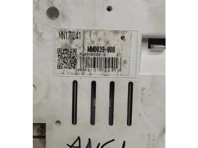 Přístrojová deska Mitsubishi L200 2008 A5012050957, 8100B681