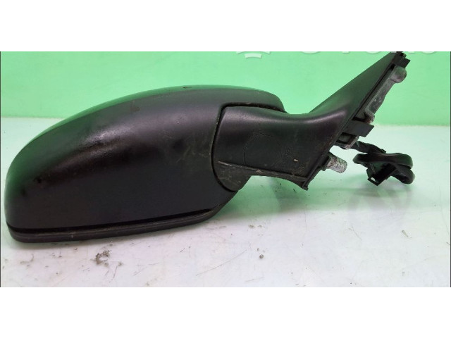 Зеркало электрическое        Skoda Fabia Mk2 (5J)  2007 - 2014 года   