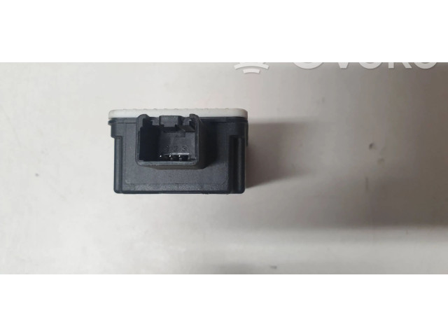 Блок управления центрального замка 31252988, S180036007   Volvo S80