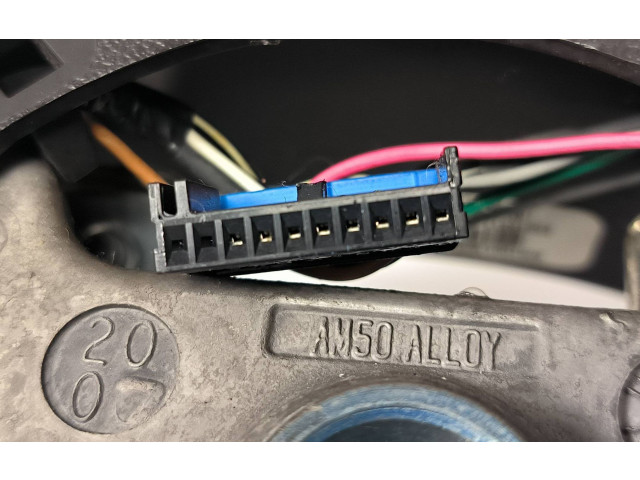 Volant Chevrolet HHR 2008 25816511  