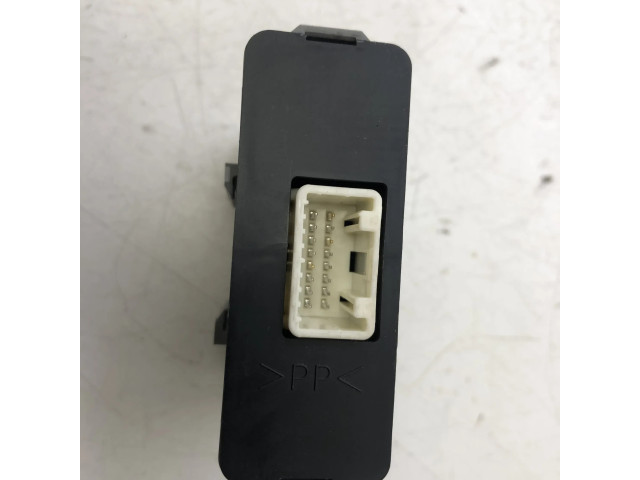 Блок управления B45B51225 Mazda 3 III