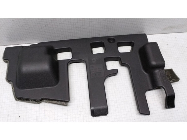 Другая деталь салона