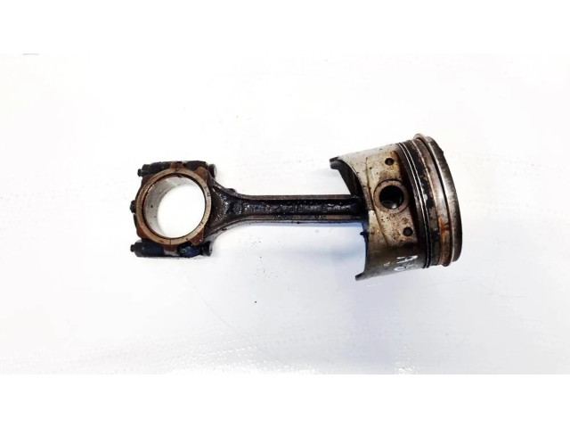 Píst Hyundai Santa Fe pro benzínový motor 2.4