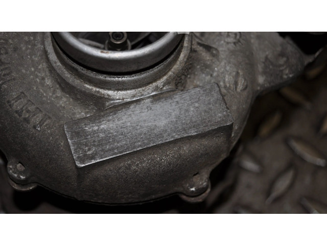 Turbodmychadlo Турбина Mercedes-Benz E C207 W207 OM 651.924