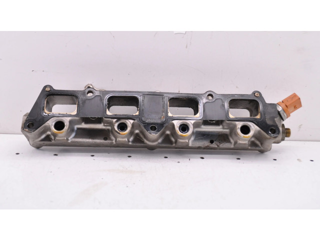 Топливная рампа 06J906051D, CAVC   Volkswagen Touran I   для двигателя CAVC