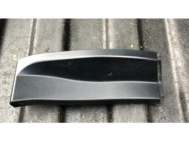 Отделка (ленточка) заднего фонаря