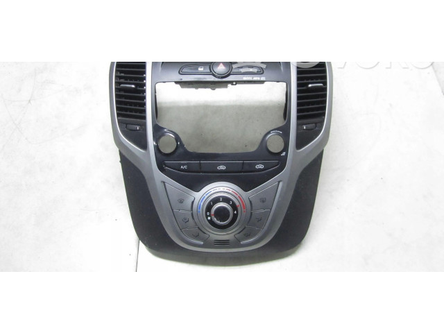 Блок управления климат-контролем    Hyundai ix20
