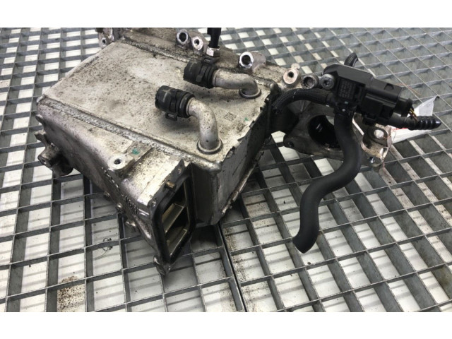 Интеркулер 04L129711R Volkswagen Golf VII