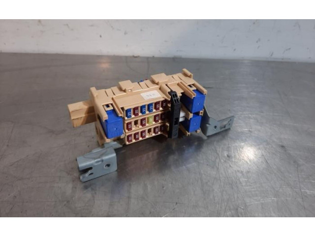   Pojistková skříňka    Nissan Pulsar 2016