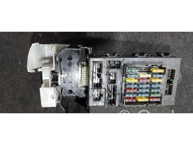 Pojistková skříňka KIA Clarus 2000