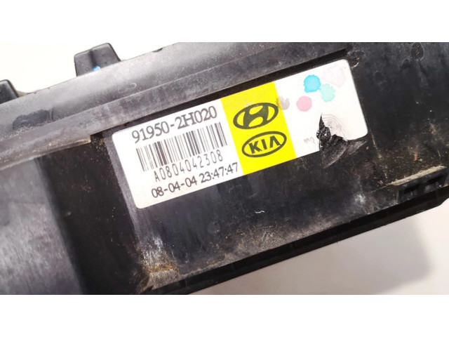 Блок предохранителей  919502h020, 91950-2h020   KIA Ceed    