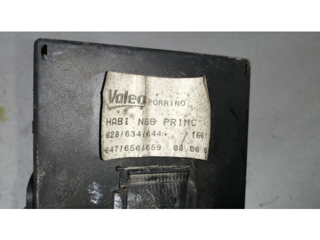 Блок предохранителей Citroen Xsara Picasso