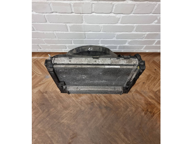 Радиатор (ы) держатель / кронштейн