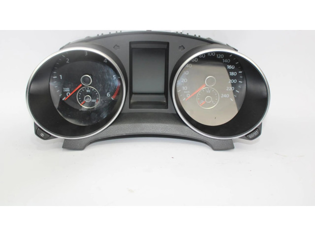 Панель приборов 5K0920871A Volkswagen Golf VI