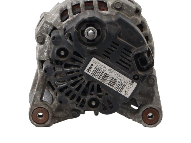 Генератор 8200654541 Renault Clio III