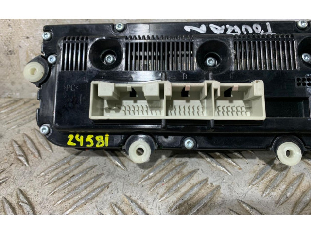 Блок управления климат-контролем    Volkswagen Touran I