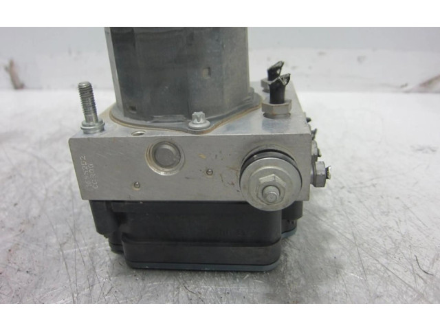 Jednotka ABS A0004310600 Mercedes-Benz GLA W156 2014