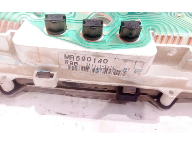 Панель приборов MR590140 Mitsubishi Montero