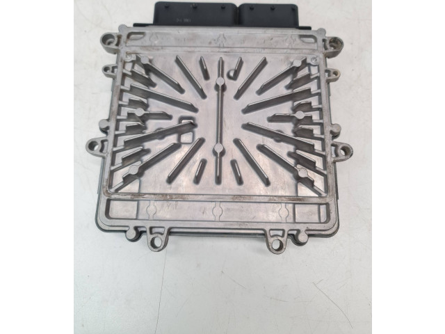 Блок управления двигателя 30771550AB, 1039S13372 Volvo V70