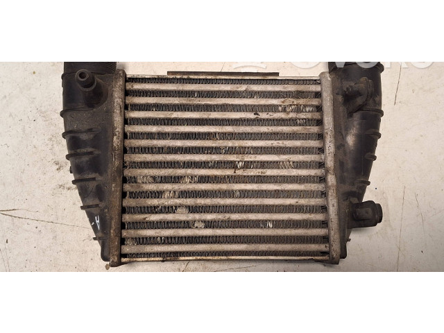 Интеркулер  8E0145806Q, 6021745   Audi A3 S3 8P 