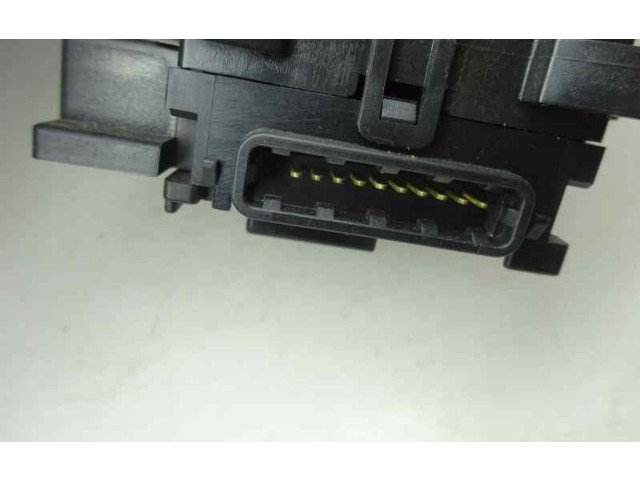 Ручка стеклоочистителей Mitsubishi Montero