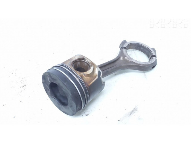 Píst 059AB Audi A4 S4 B7 8E 8H pro naftový motor 2.7 bpp