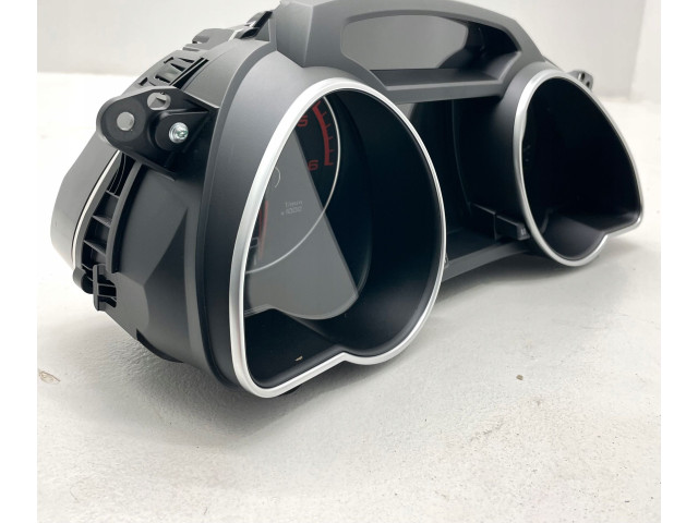 Přístrojová deska Audi A5 8T 8F 2016 8T0920932N, 190KM