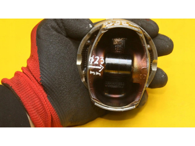 Píst Audi A4 S4 B8 8K