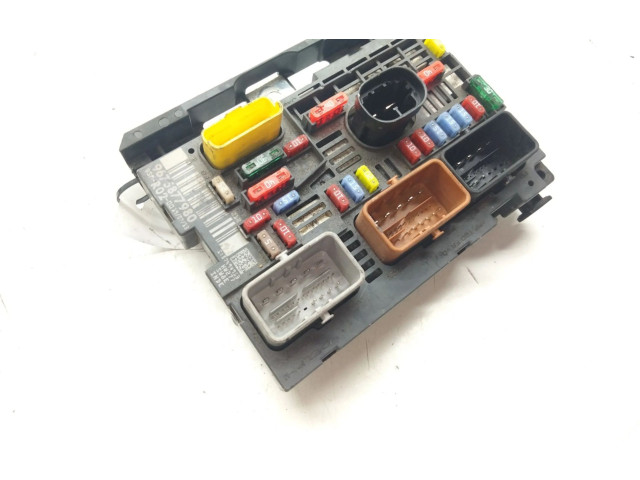 Pojistková skříňka 9675877980 Peugeot 5008 2014