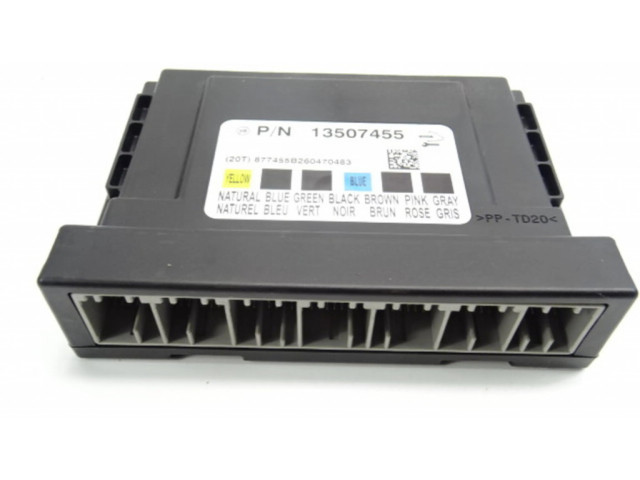 Pojistková skříňka Řídící jednotka BSM 13507455 Opel Zafira 2016