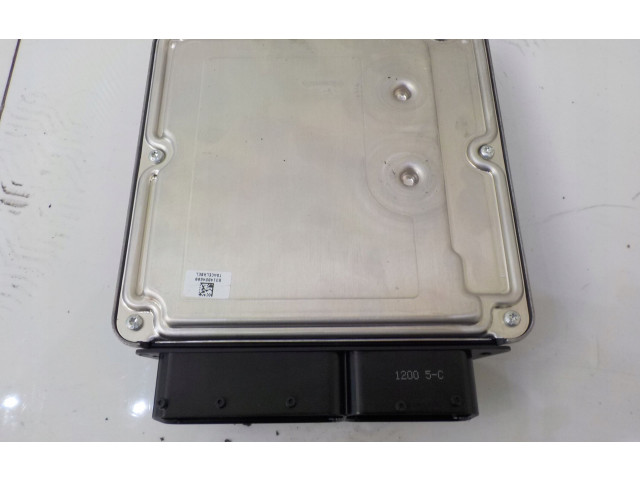 Блок управления двигателем ECU