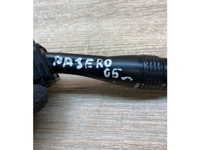 Ручка стеклоочистителей    Mitsubishi Pajero