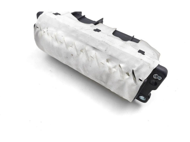 Блок предохранителей  1T0880204G, 34111599B   Volkswagen Touran II    