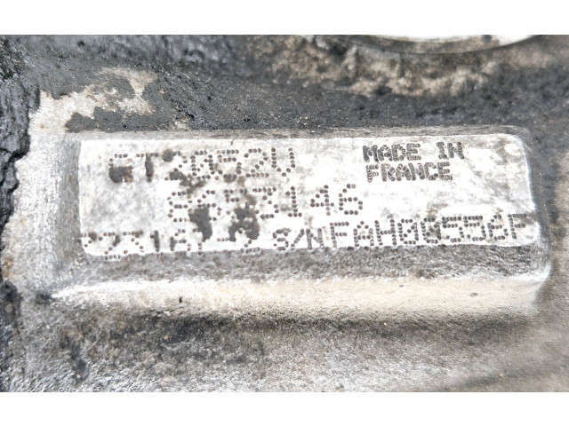  Турбина Volvo S60  8653146, GT2052V   для двигателя D5244T      