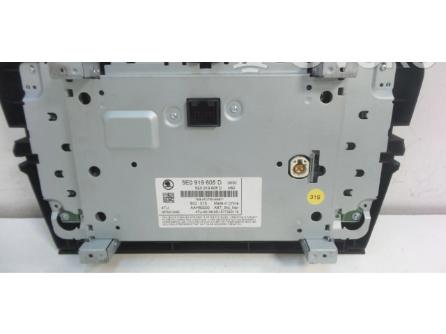 Дисплей 5E0919605D Skoda Octavia Mk3 (5E)