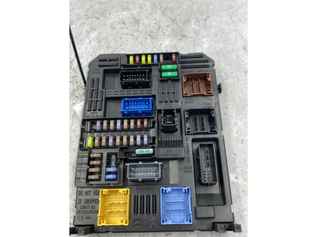 Pojistková skříňka Řídící jednotka BSM 1681050580 Citroen Berlingo 2021