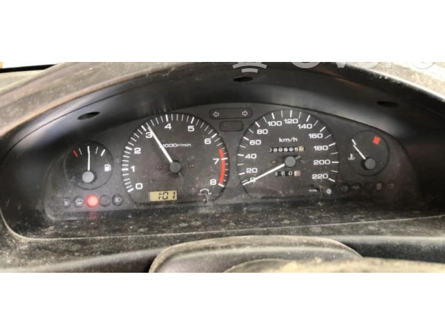 Přístrojová deska Nissan Sunny 1992