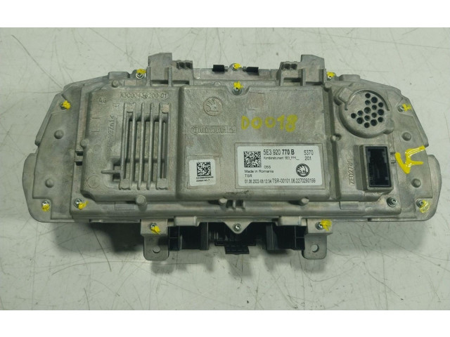 Панель приборов 5E3920770B, 5E3920770B Skoda Octavia Mk4