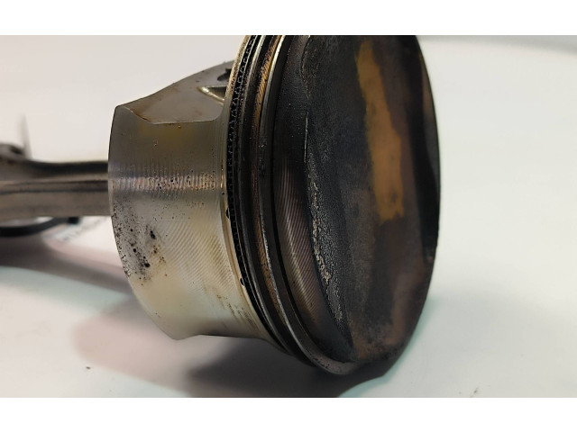 Шатун      Maserati Quattroporte  