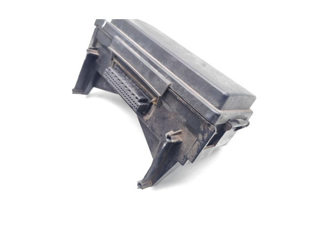 Блок предохранителей 04692087AB Jeep Commander